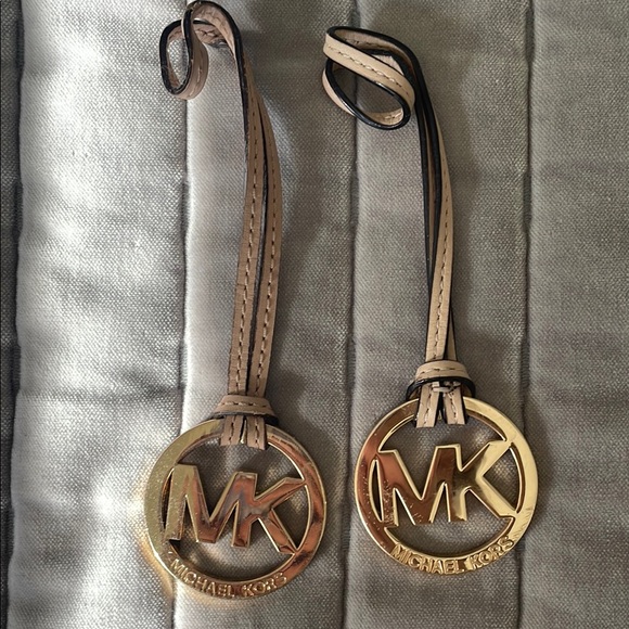 2x MK bag charm keychain logo - Picture 1 of 2